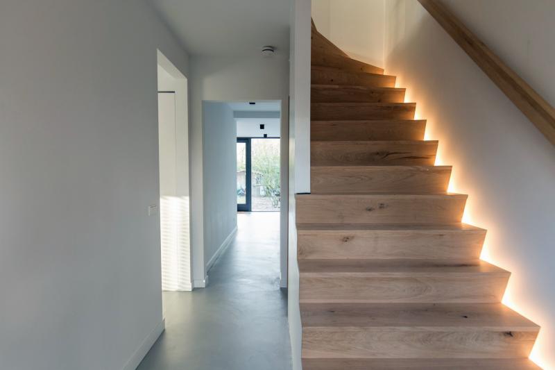 Design woonbeton houten trap