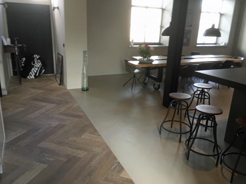 Design woonbeton & visgraat parket