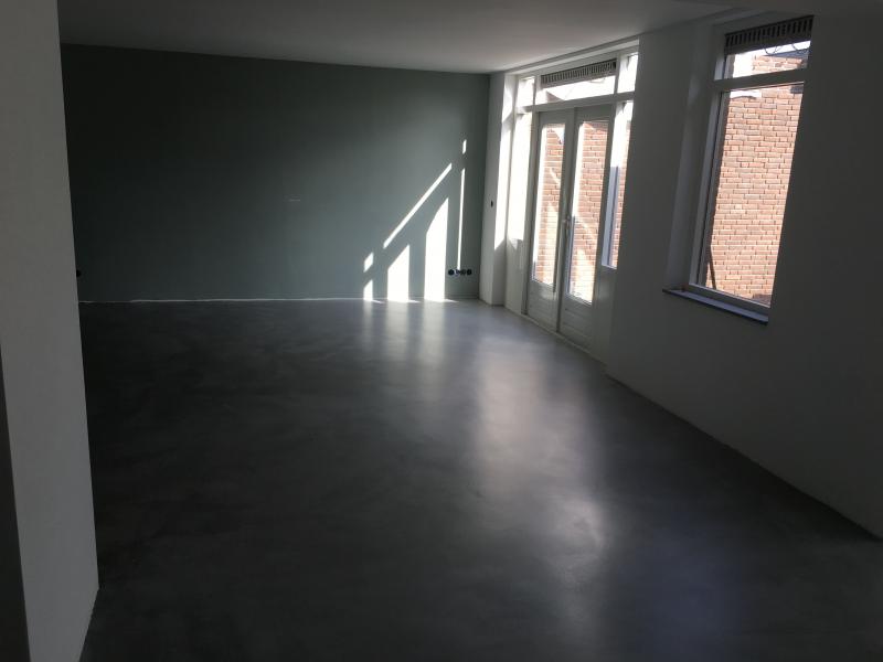 Industriële betonnen vloer
