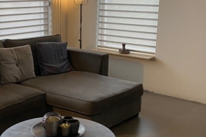Quartz-Stone-Gietvloer-living-bank