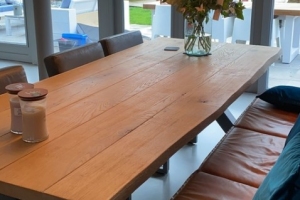 Quartz-Stone-gietvloer-eettafel
