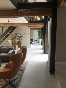 Venetiaans woonbeton in woonboerderij