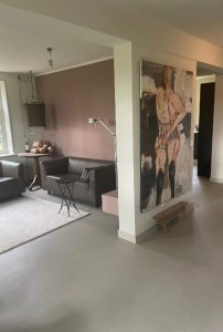 Lavasteen gietvloer woonkamer