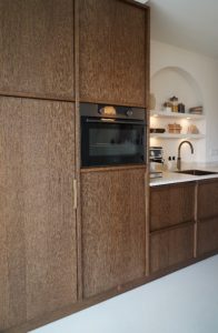 Japandi stijl keuken met Minimal Sand gietvloer