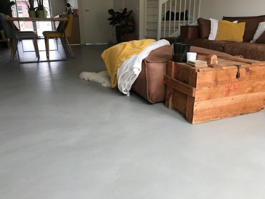 Minerale gietvloer | Berkers Vloeren Minerale gietvloer | Berkers Vloeren