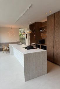 Minerale gietvloer keuken | Berkers Vloeren