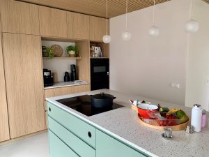 Minimal Sand gietvloer Scandinavische keuken | Berkers Vloeren