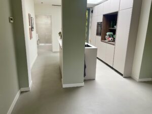 Lavasteen gietvloer - robuuste betonlook vloer | Berkers Vloeren