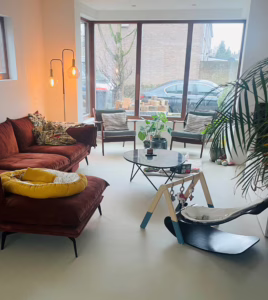 Minimal Sand kwartsiet gietvloer woonkamer Den Bosch